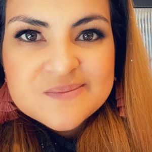 Meet your Posher, Daniela